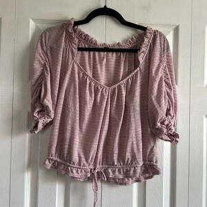 Free People | dusty rose | ruffled neck line | peasant top | size M ￼